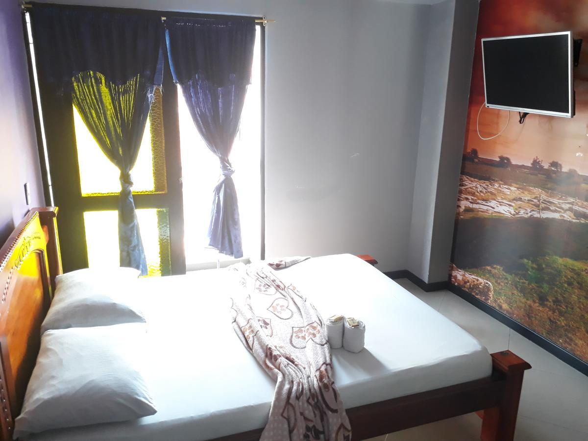 Hotel Calipso Marinilla Ngoại thất bức ảnh