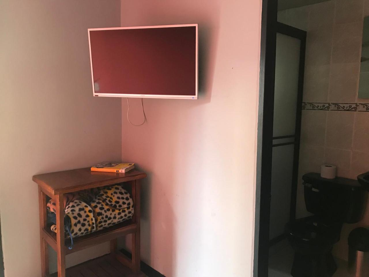 Hotel Calipso Marinilla Ngoại thất bức ảnh